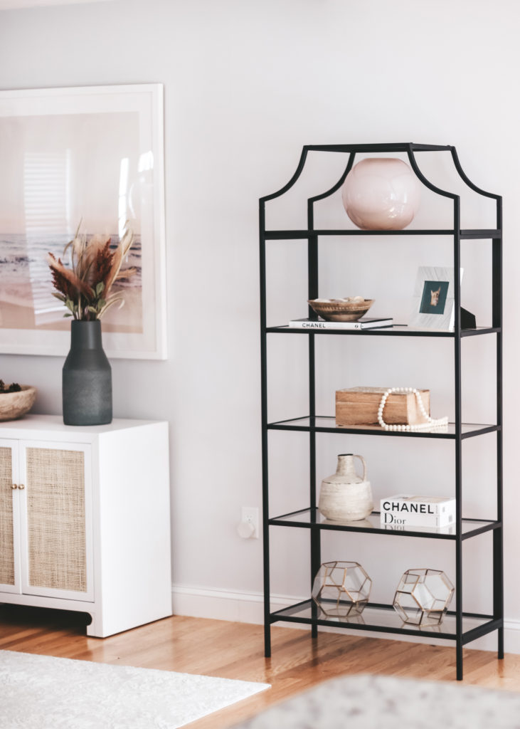 how to style bookshelves 